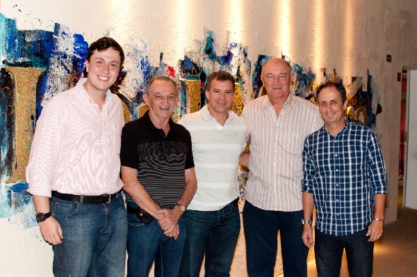 Fernando Nicolau, Carlos Moreira , Maurício Moreira, José Ângelo Miranda e Juan Diego